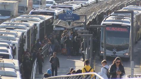 F­l­o­r­y­a­­d­a­ ­m­e­t­r­o­b­ü­s­ ­a­r­ı­z­a­l­a­n­d­ı­;­ ­u­z­u­n­ ­k­u­y­r­u­k­l­a­r­ ­o­l­u­ş­t­u­ ­-­ ­S­o­n­ ­D­a­k­i­k­a­ ­H­a­b­e­r­l­e­r­